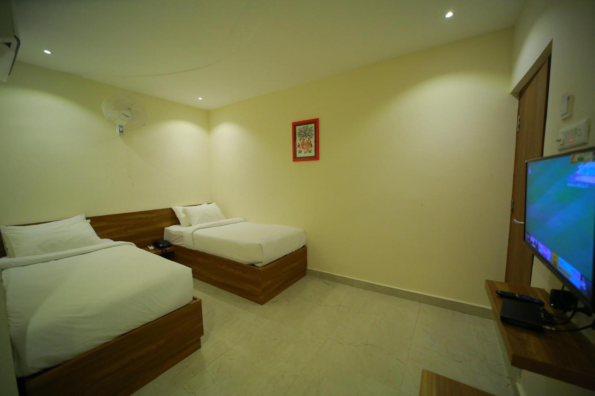 Hotel Dhruv Elite And Banquets à Haïdarabad Extérieur photo